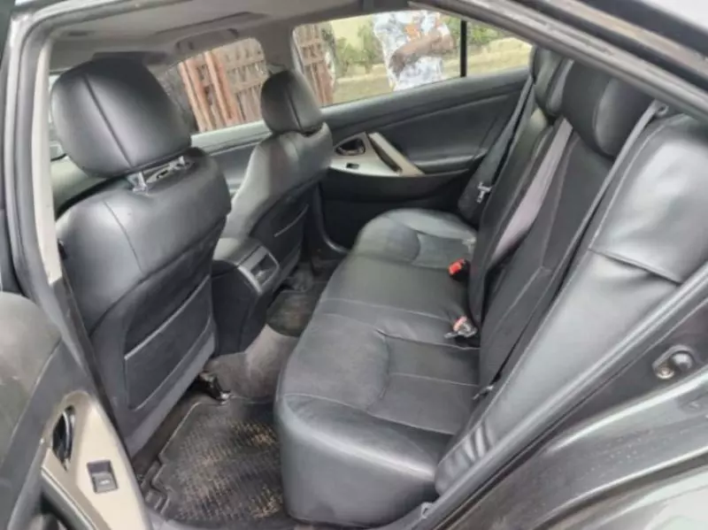 Toyota Camry   - 2010