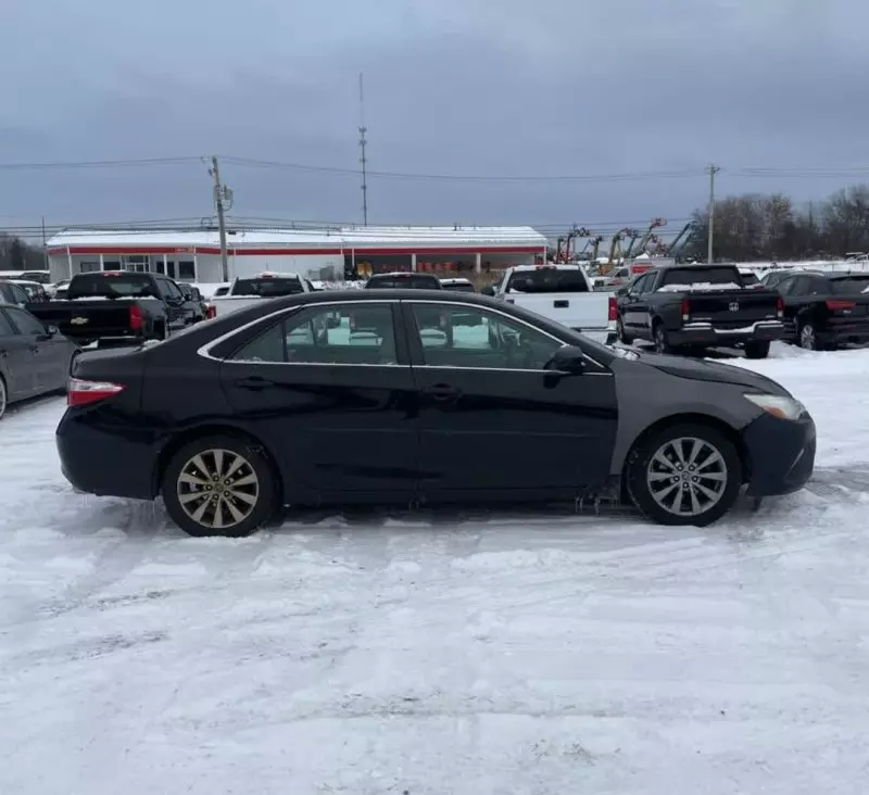 Toyota Camry - 2015