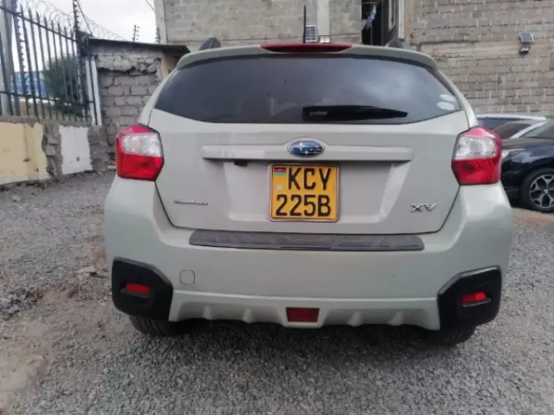 Subaru Outback   - 2012