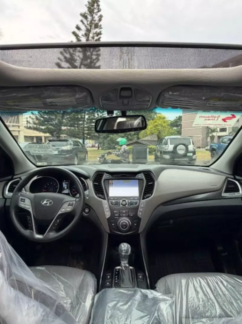 Hyundai Santa Fe - 2014