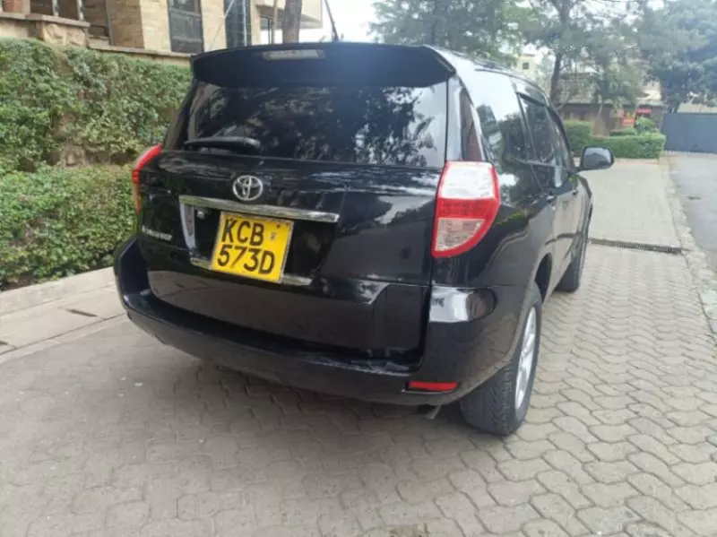 Toyota Vanguard    - 2008