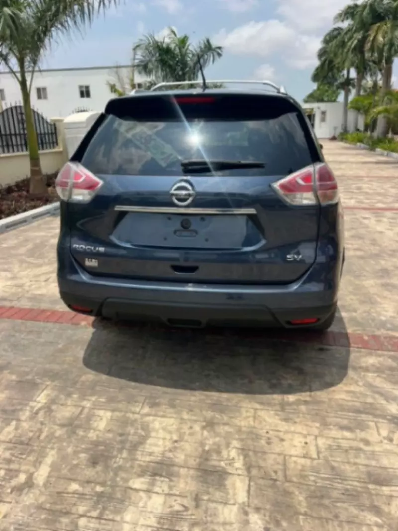Nissan Rogue   - 2016