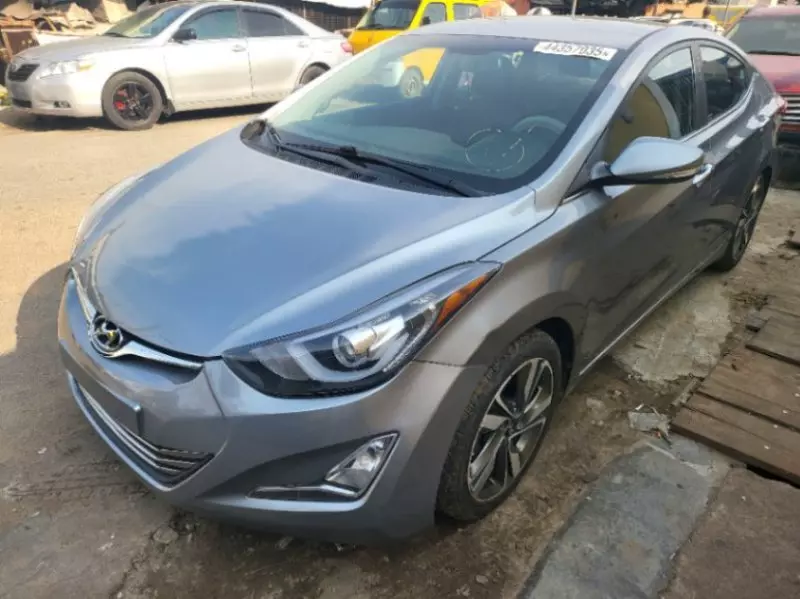 Hyundai Elantra   - 2015
