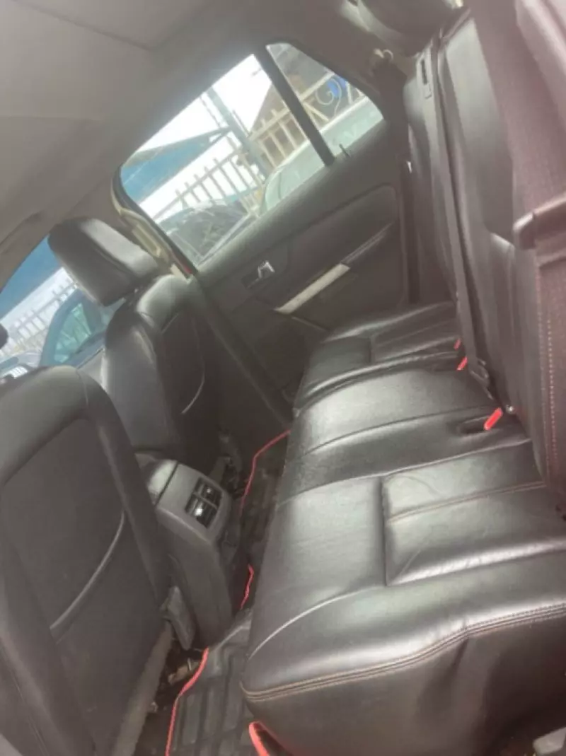 Ford Edge 3.5L    - 2011