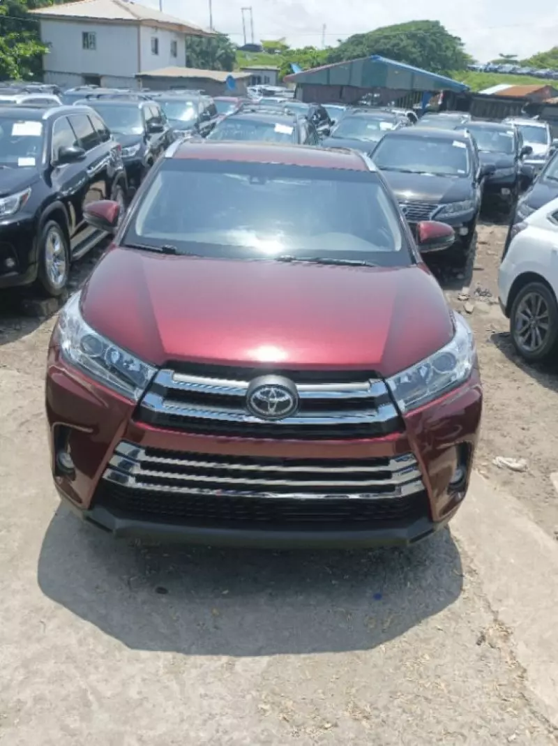 Toyota Highlander   - 2015