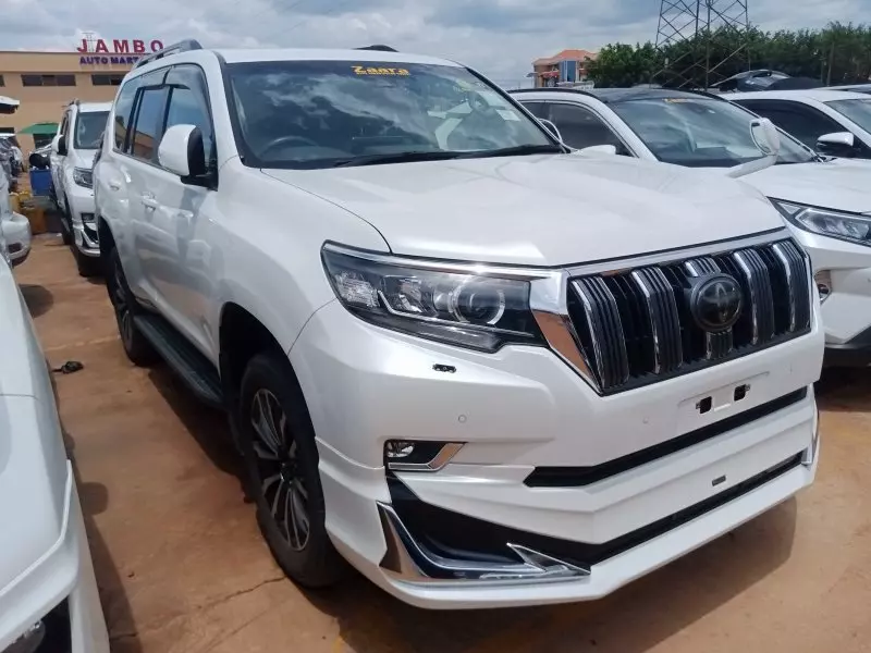 Toyota Landcruiser Prado   - 2017