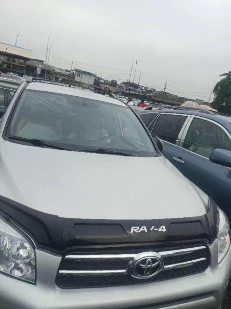 Toyota RAV 4   - 2006