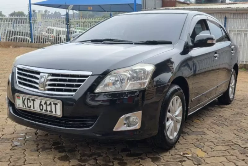 Toyota Premio    - 2012