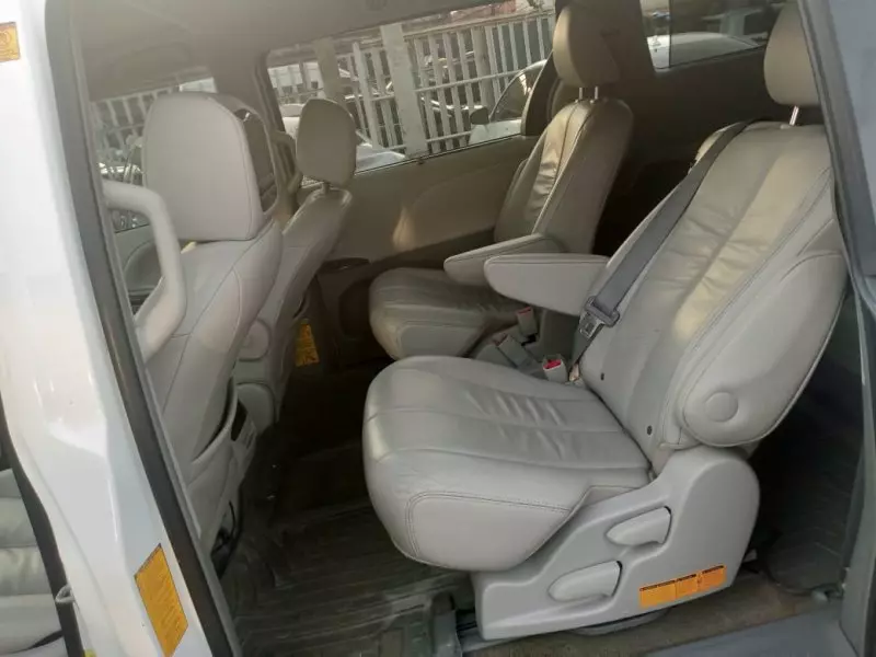 Toyota Sienna   - 2012