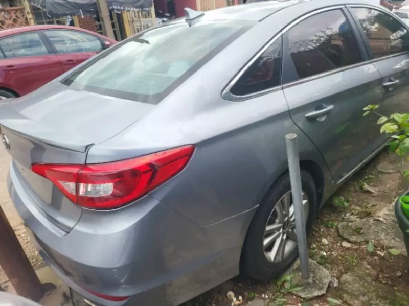 Hyundai Sonata   - 2015