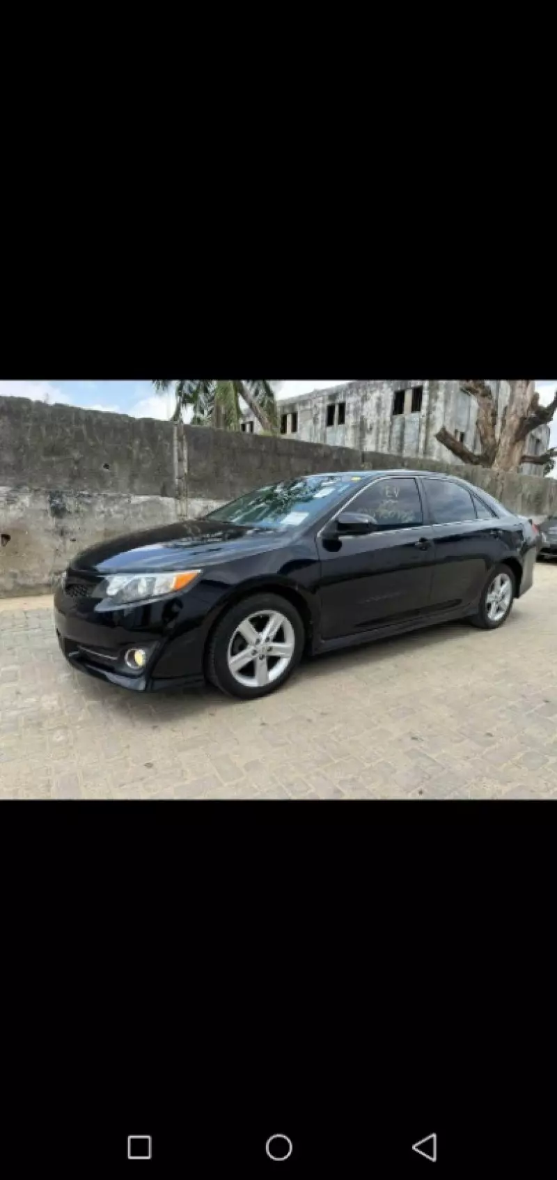 Toyota Camry   - 2012