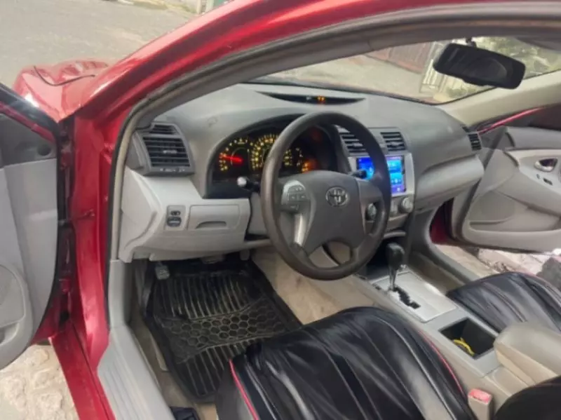 Toyota Camry   - 2012