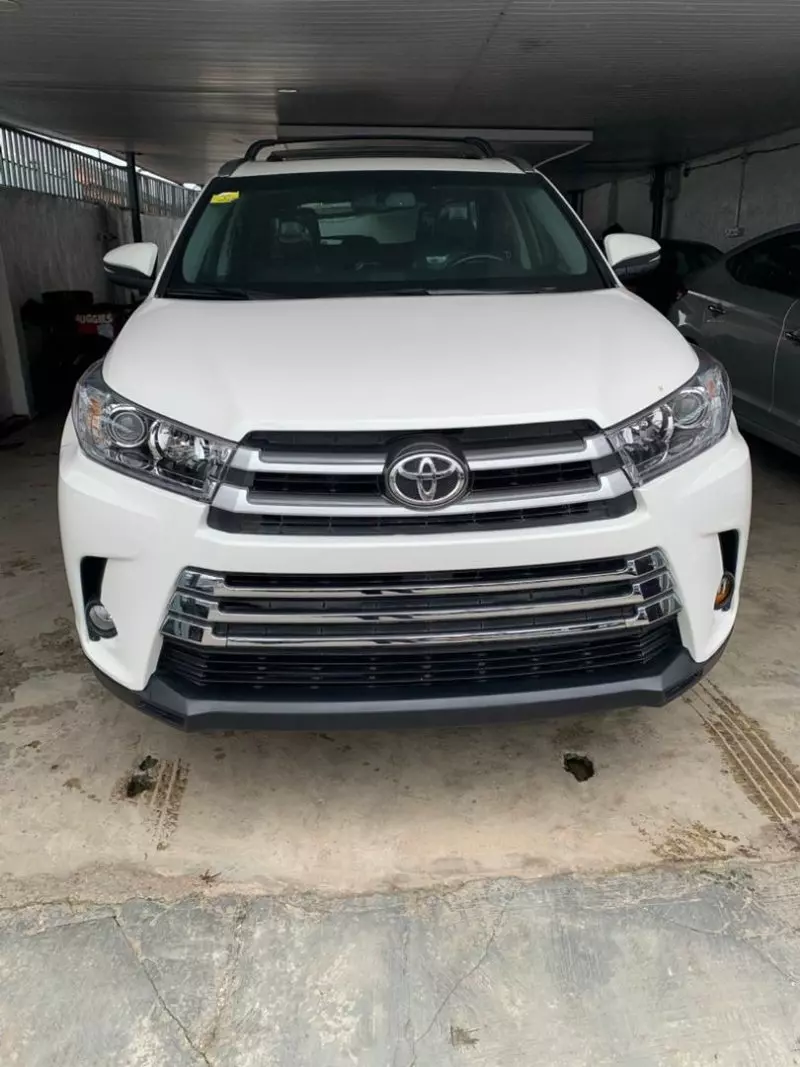 Toyota Highlander   - 2015