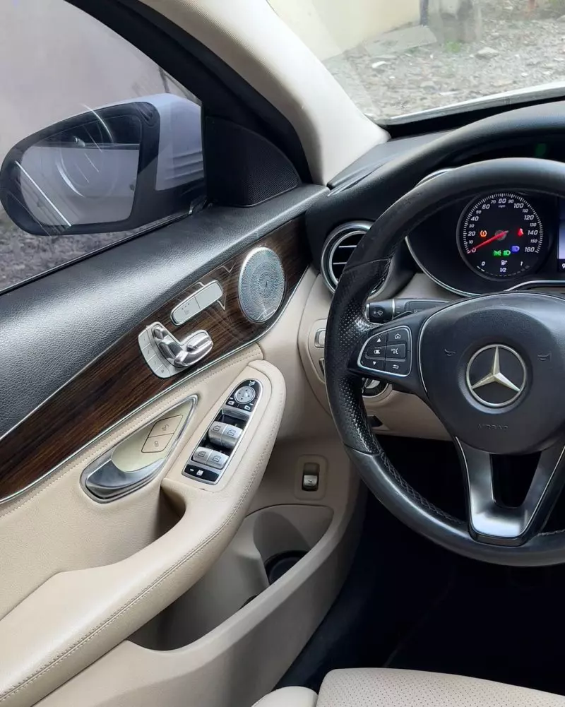 Mercedes-Benz C 300   - 2015