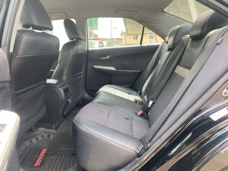 Toyota Camry   - 2014