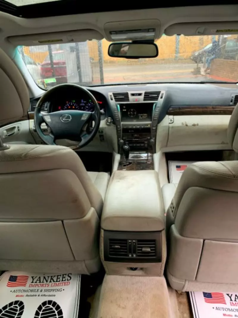 Lexus LS 460   - 2007
