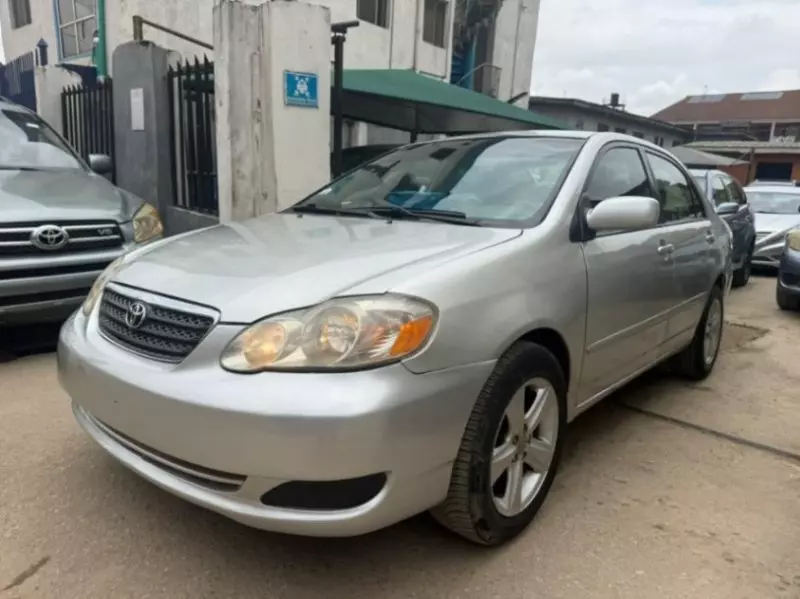Toyota Corolla   - 2008