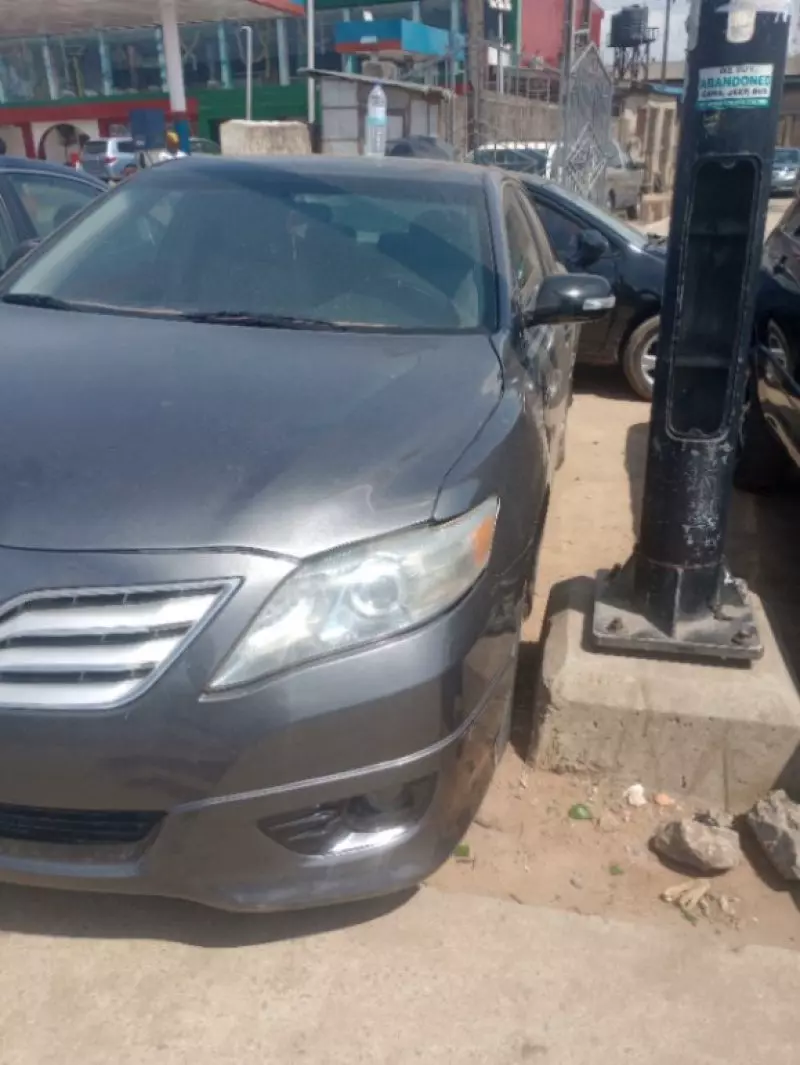 Toyota camry   - 20087