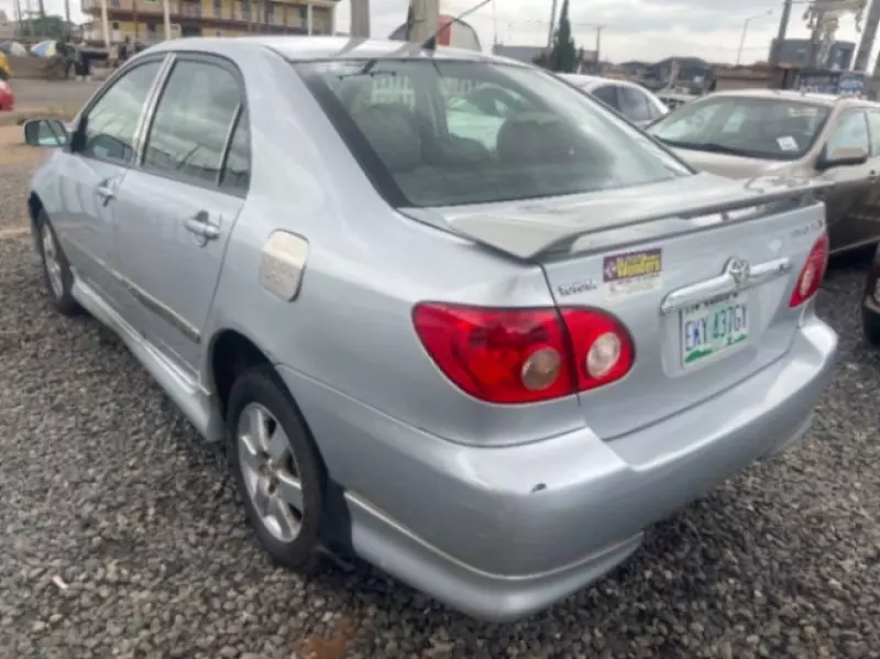 Toyota Corolla   - 2006
