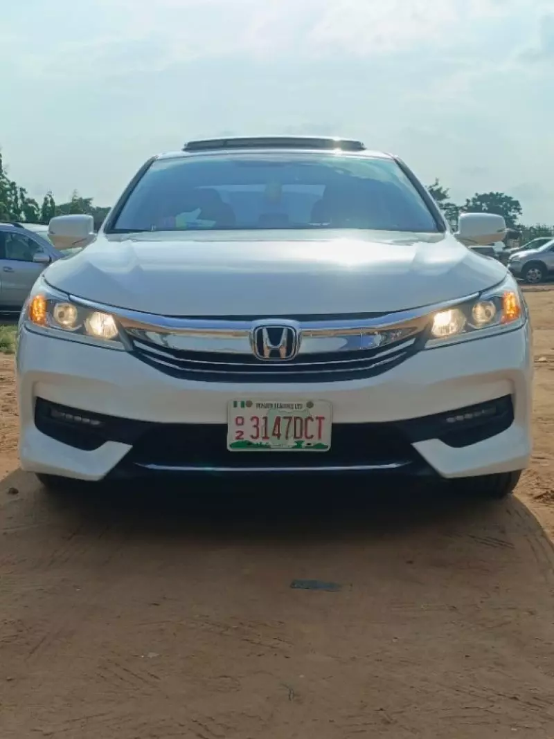 Honda Accord   - 2016