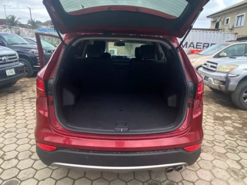 Hyundai Santa Fe   - 2014
