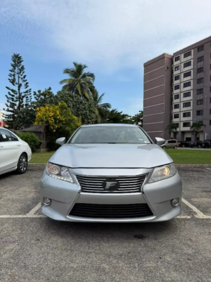 Lexus ES 350   - 2013