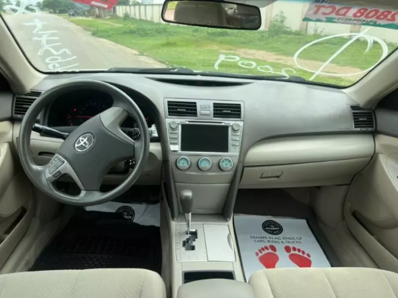 Toyota Camry   - 2008