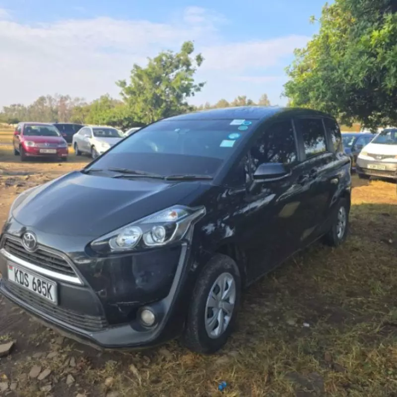 Toyota Sienta   - 2017