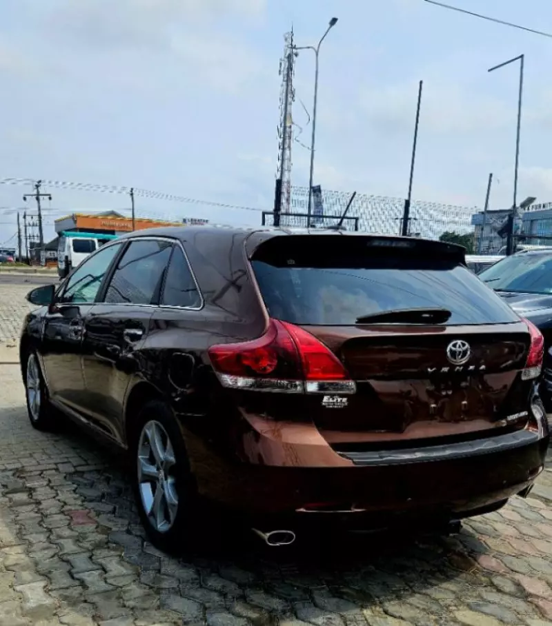Toyota Venza   - 2015