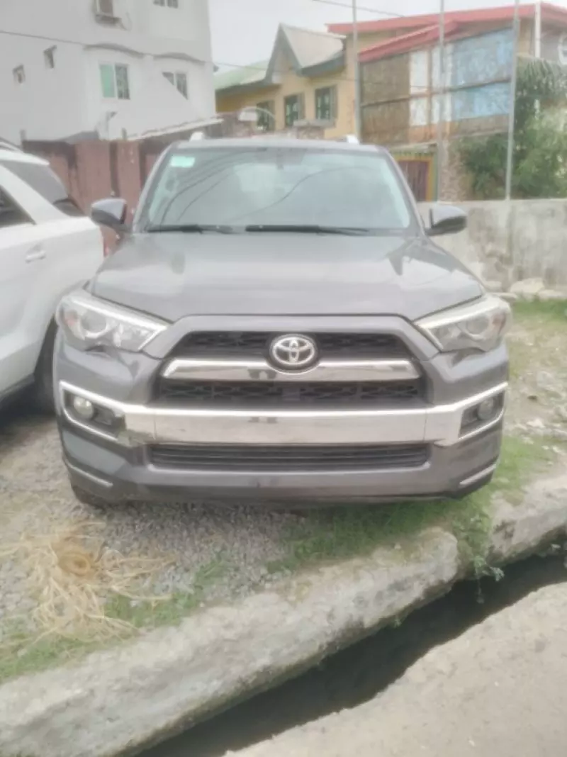 Toyota 4-Runner   - 2017