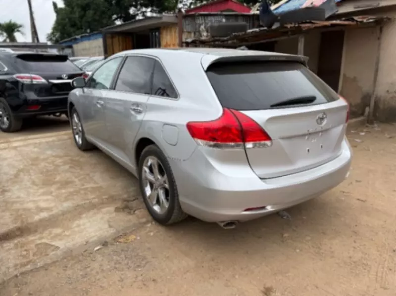 Toyota Venza   - 2010