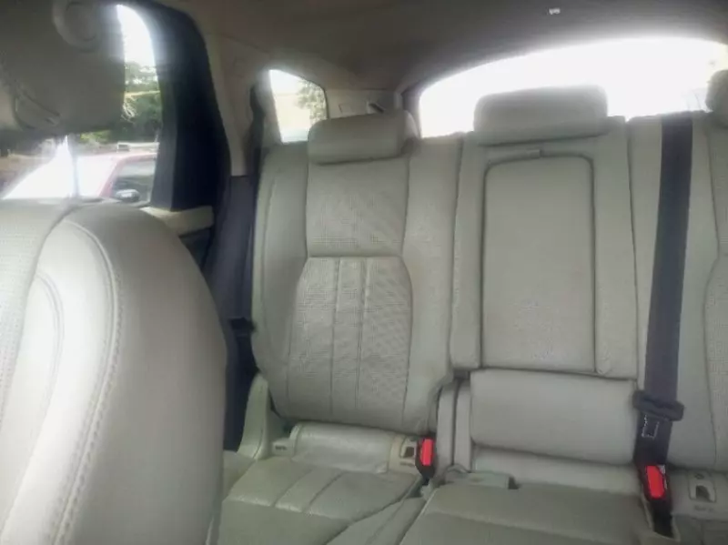 Land Rover Discovery   - 2015