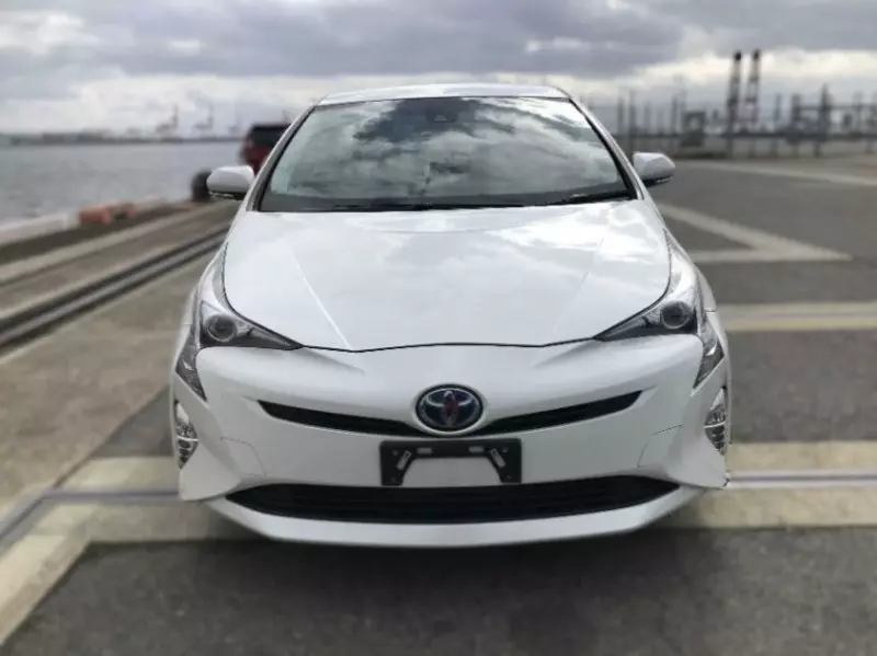 Toyota Prius   - 2018