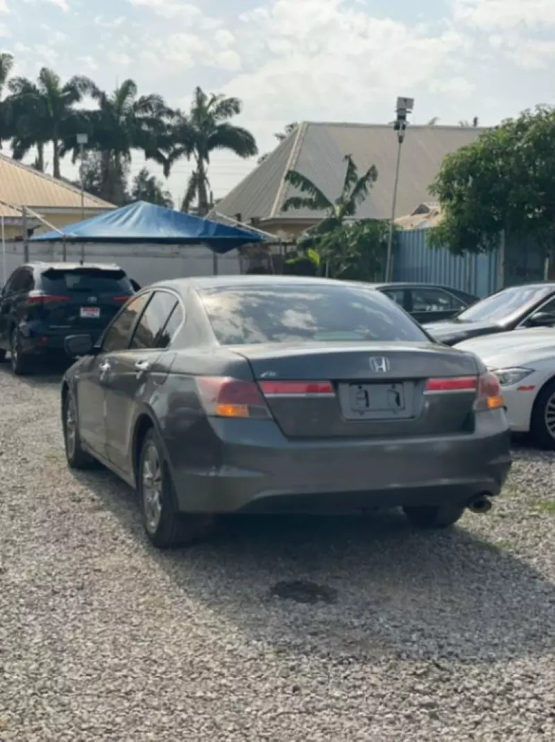 Honda Accord   - 2012