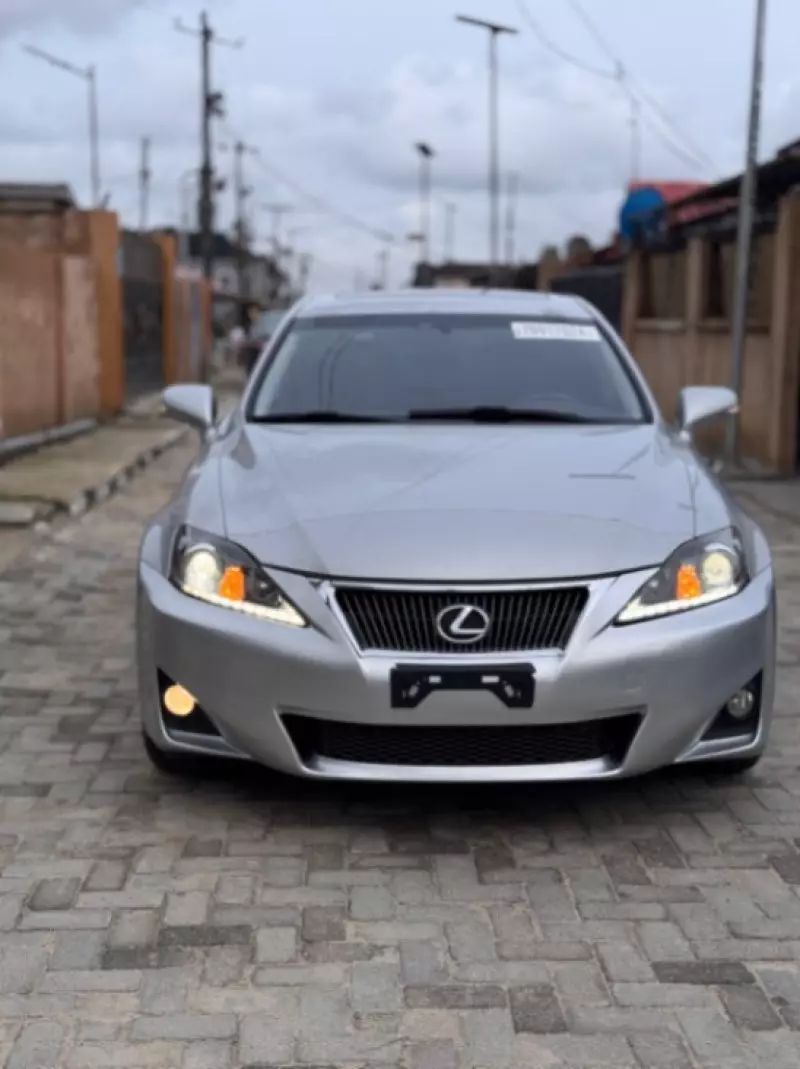Lexus IS 350   - 2011