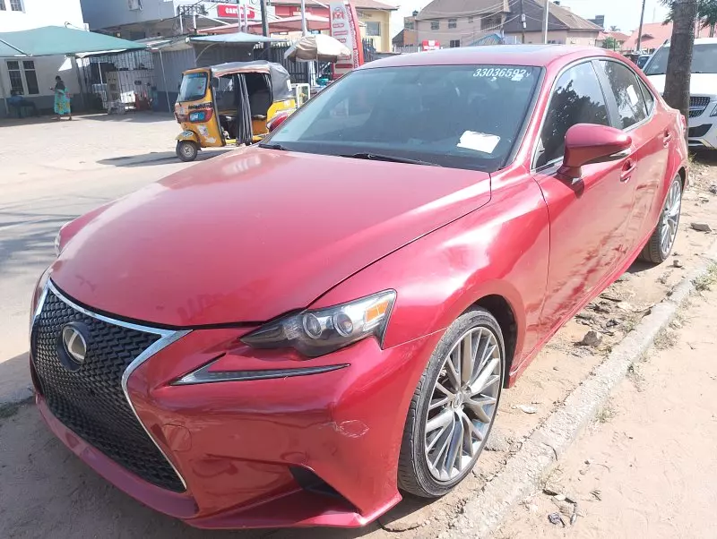 Lexus IS 250   - 2015