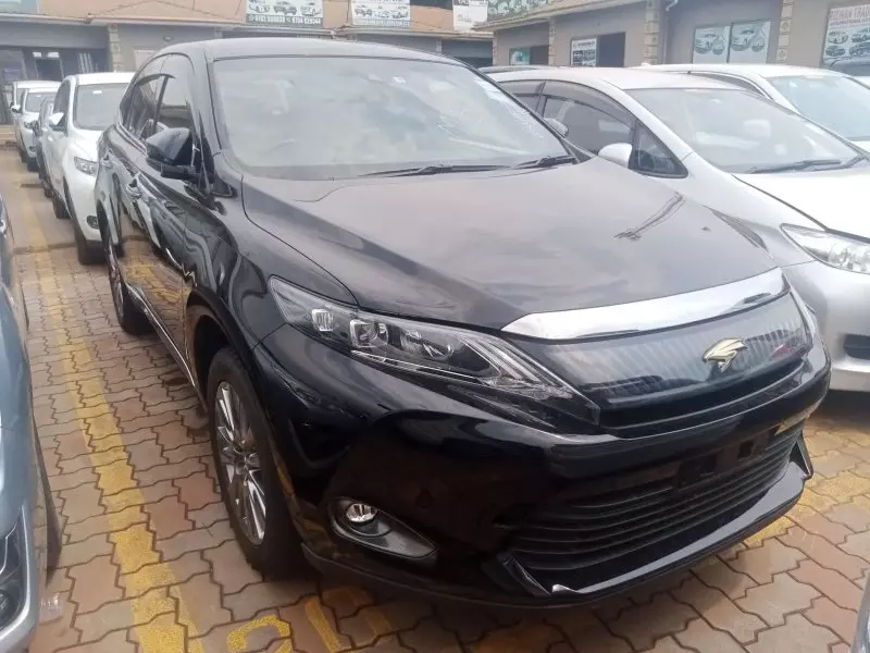 Toyota Harrier   - 2016