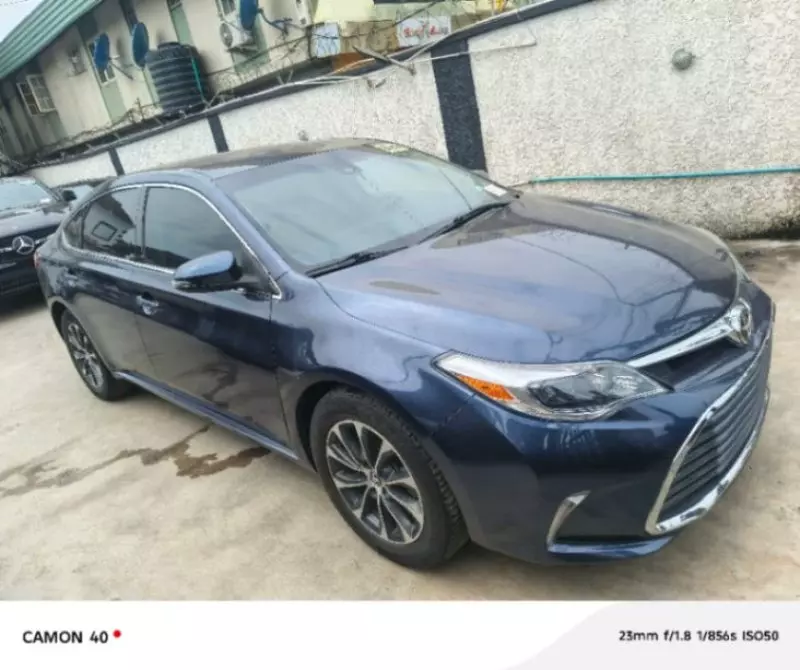 Toyota Avalon   - 2017