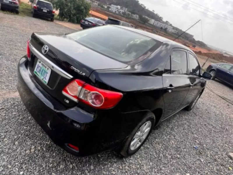 Toyota Corolla   - 2012