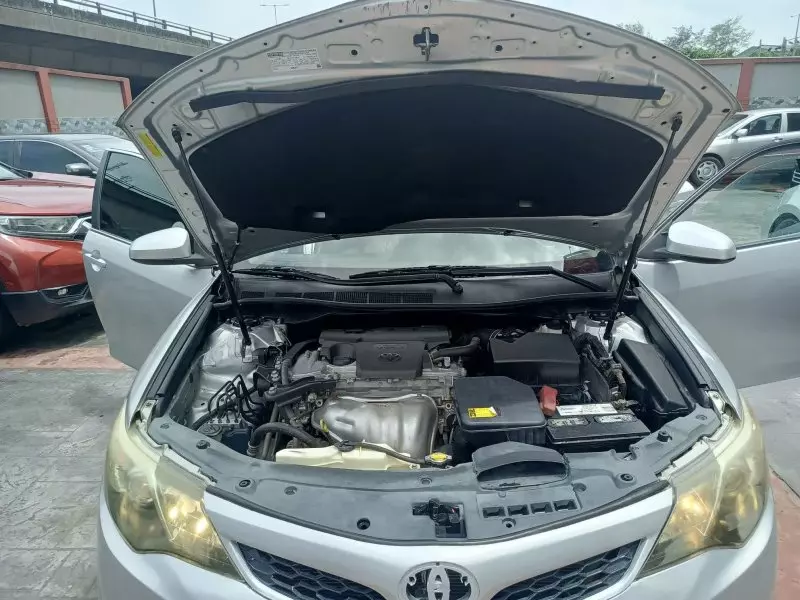 Toyota Camry   - 2013