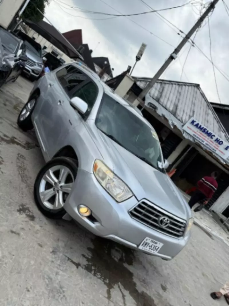 Toyota Highlander   - 2009
