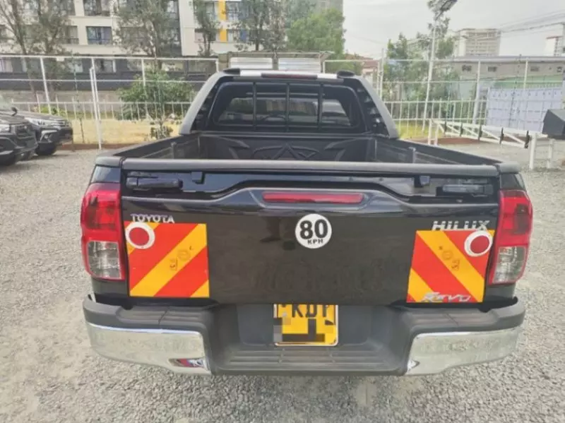 Toyota Hilux   - 2018