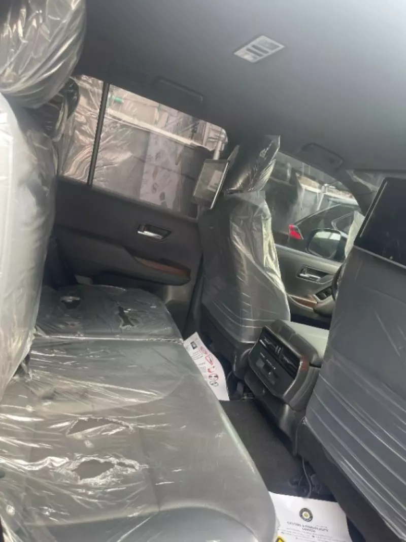 Toyota Land Cruiser   - 2024