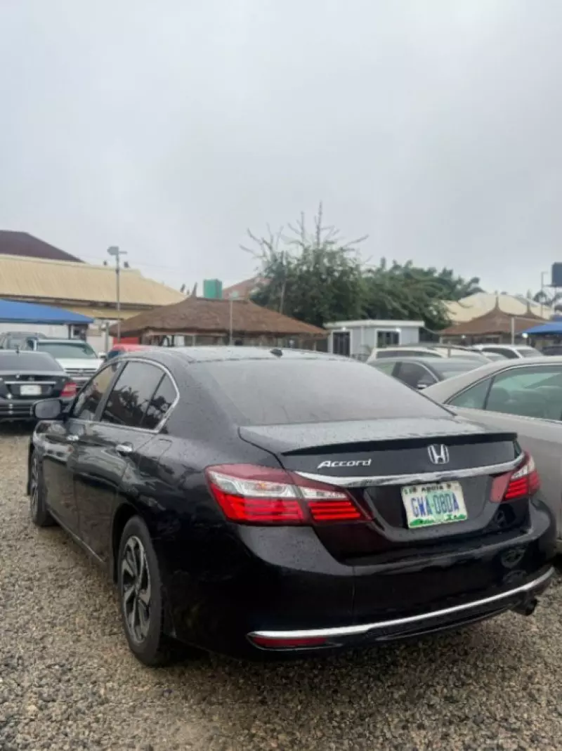 Honda Accord   - 2016