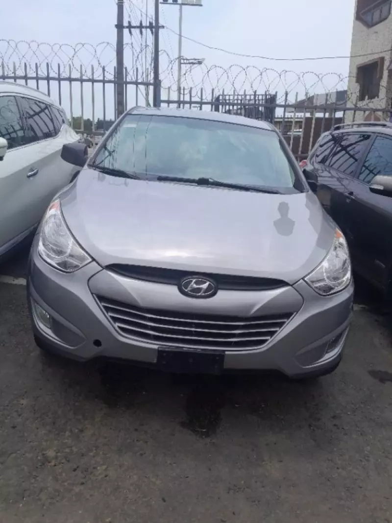 Hyundai Tucson   - 2011