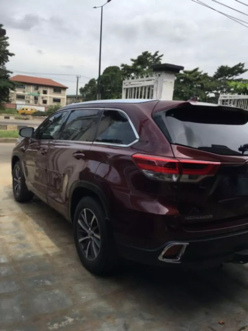 Toyota Highlander   - 2018