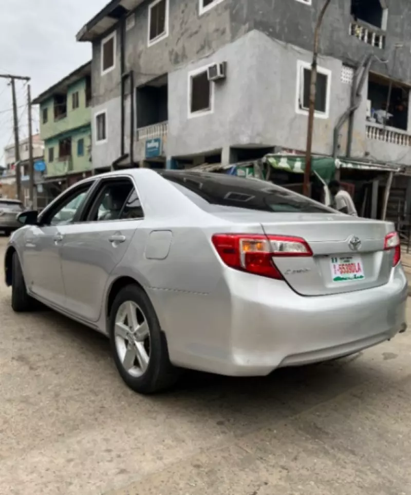 Toyota camry   - 2014