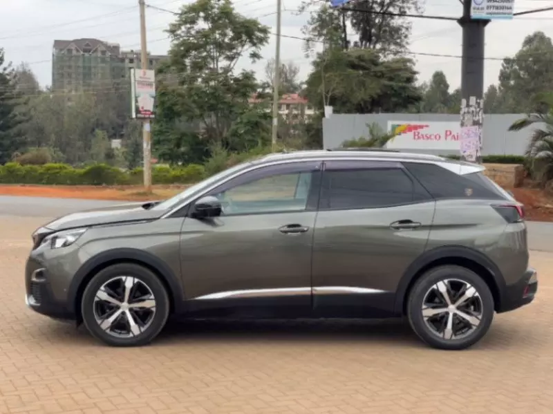Peugeot 3008   - 2018