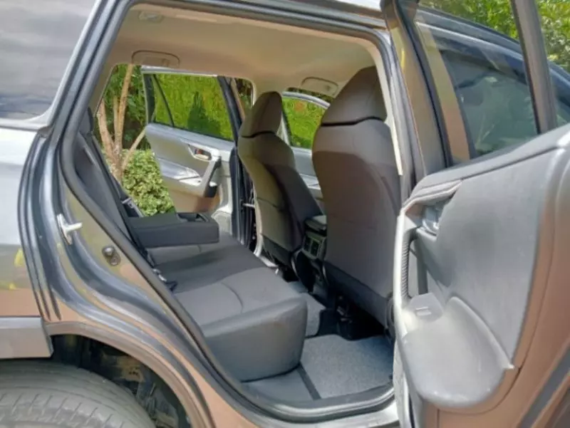 Toyota RAV 4   - 2019