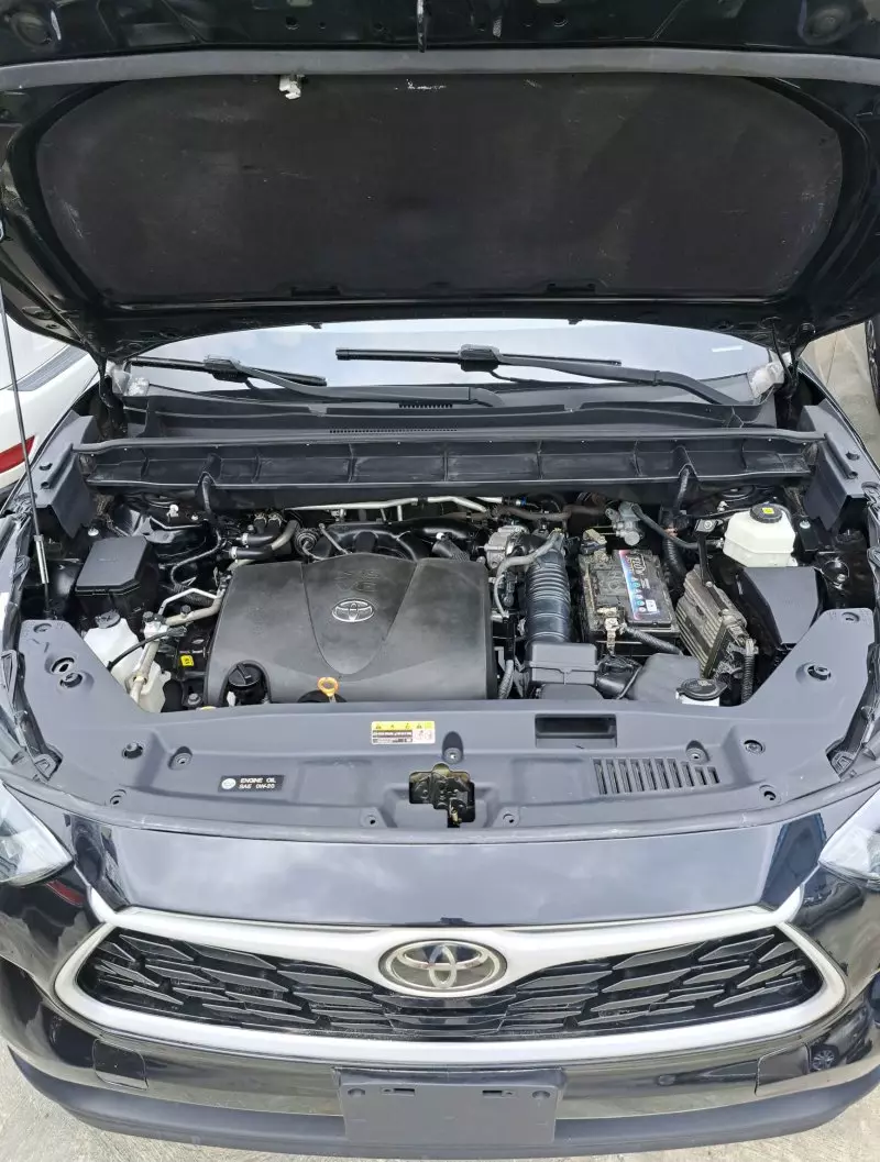 Toyota Highlander   - 2020